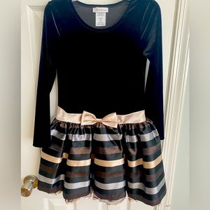 Black velvet dress, excellent condition, size 10 girls.